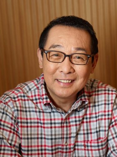 【速報】さだまさし「左足でブレーキ、右足でアクセルを踏むと決めて運転すれば、ブレーキが勝つので踏み間違い事故は起こらない」