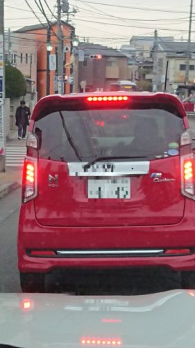 くっっっっそダセェ車走ってて声出してワロタｗｗｗｗｗｗｗ