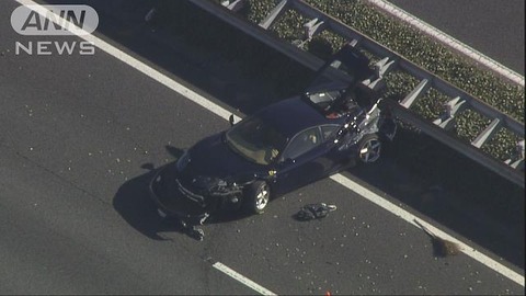 フェラーリ自損事故、車線ふさぎ東北道一時渋滞ｗｗｗｗｗ