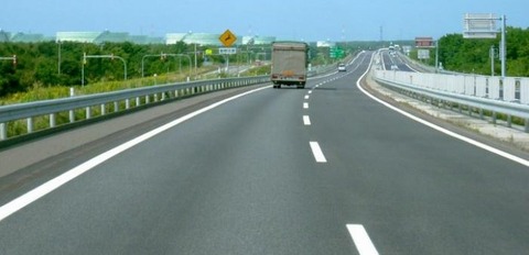 高速道路の制限速度80キロと制限速度100キロを守っている人0人説ｗｗｗｗｗｗｗ