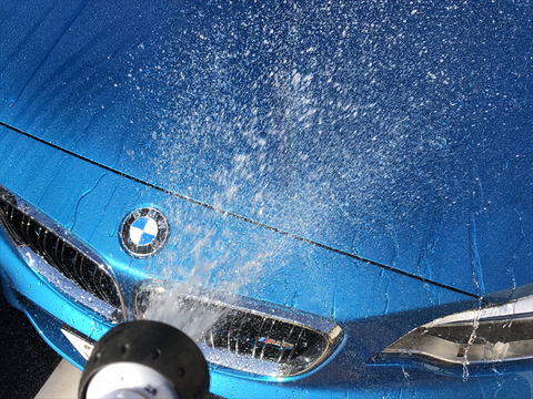 【話題】洗車中に雨が…！　一瞬でやる気をなくす出来事