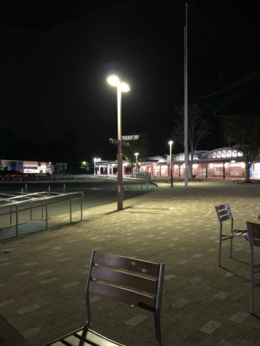 【速報】ワイ、深夜のサービスエリアに到着！！！