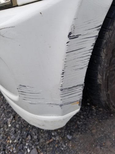 車の傷補修に詳しい奴おる？(緊急)