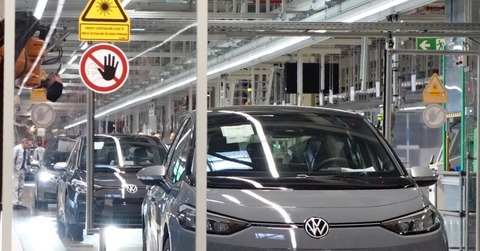 【VW】生産も「CO2ゼロ」EV部品会社に義務付け