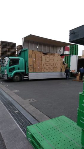 【悲報】トラックの運ちゃん、買い占めをした転売ヤーにブチ切れｗｗｗｗｗｗ