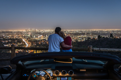 最近の若者は車を持たないから夜景を見に行ったことがないって本当なの？？