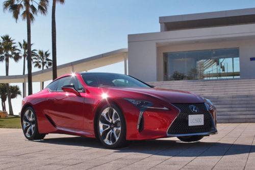 【悲報】ホンダの高級車NSX(2500万円)、トヨタの高級車(1500万円)に大差を付けられるwww