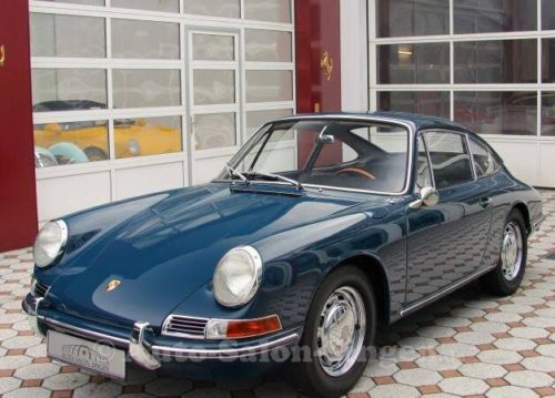 【画像】正直この車のデザイン好きな奴wwwwwwwwwwwwwwww