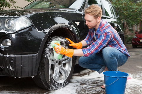 一般的に洗車は1週間に1回位やればええか？？