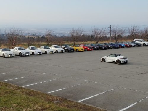 【悲報】ワイ「スポーツ軽自動車のオフ会!?S660で行くで!」