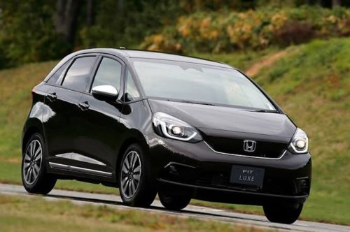 この高級感ある車が300万円なんだけどお前ら買う??????