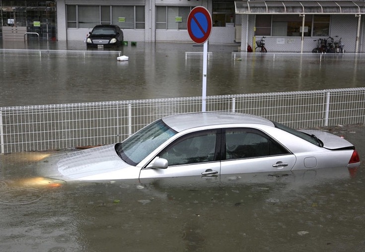 【画像】車さん、意外と浸水に強いｗｗｗｗｗｗｗｗｗｗｗｗｗｗｗｗｗｗｗｗｗｗｗｗｗｗｗｗｗｗ