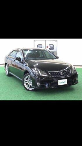 セダンの中古車探しとるんやが、どっちがカッコいいと思う？？