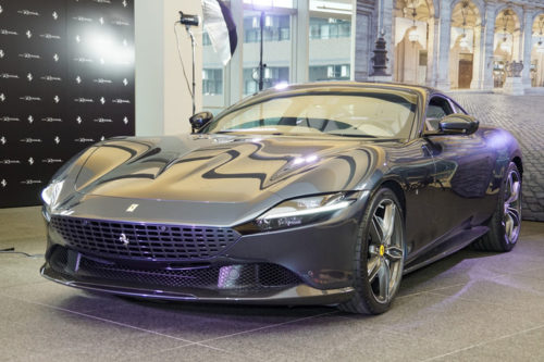 フェラーリさんかっこよすぎる新型車俺くん欲しいｗｗｗｗｗｗｗｗｗｗｗｗｗｗｗｗｗｗｗ