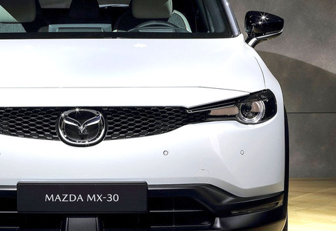 マツダからSUVなのに街乗りに特化したような新型EV車「MX-30」発売　しかし日本はマイルドHVのみ