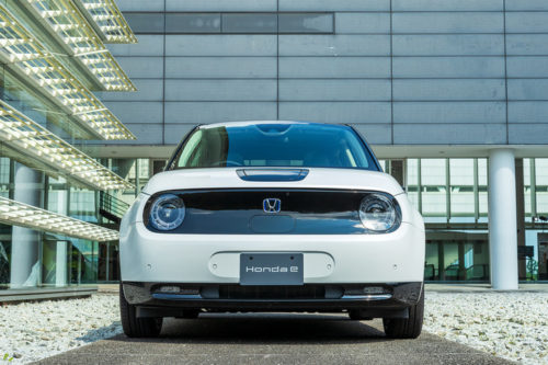 【画像】この見た目の車200万円って買いじゃね？？？？？