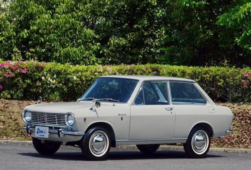 お前らも、古い映画に出てくるこういう60年代の車って好きでしょ？？？？？