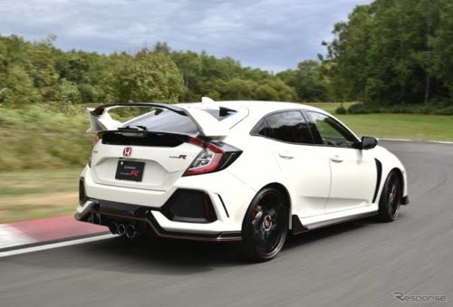 【悲報】車オタクさん、どうしてもウイングを付けたがるwwwwwwwwwww