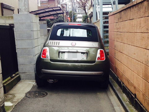 日本の狭い道路は軽自動車があってるとかいうやつｗｗｗｗｗｗｗｗ