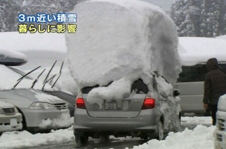車の上の雪を降ろさずに運転してるアホ多すぎｗｗｗｗｗｗ