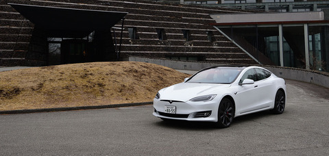 Tesla、約15万8000台の「Model S」と「Model X」がリコール対象に