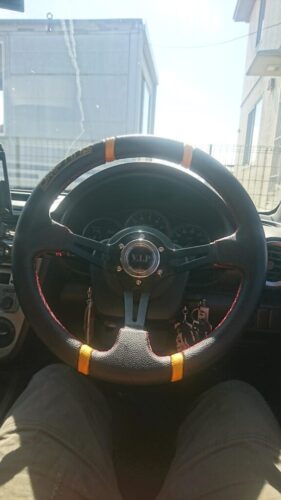 【朗報】俺の愛車のハンドルかっこよすぎわろたwwwwwwwwwwww