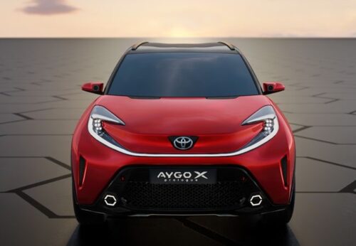 【悲報】トヨタの新型アイゴ、顔がキモすぎると不評の嵐wwwwwwwwwwwww