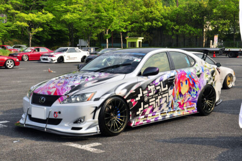 女の子「あ、わたし車だそっか？？」　ぼく「お願い出来る？」　女の子「痛車だけどいいかな」　ぼく「全然OK！」