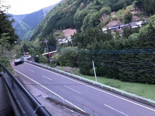 【画像】家の前で車ひっくり返っててワロタｗｗｗｗｗｗｗｗｗｗｗｗｗｗｗｗｗｗｗｗｗｗｗｗｗｗｗｗｗｗｗｗｗｗｗｗｗｗｗｗ