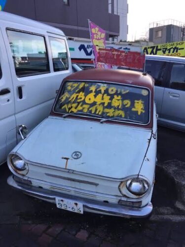 女の子「ちょっと古い車だけどごめんね～！ｗ」