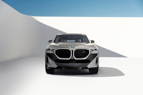 【朗報】BMWの新型車両がカッコよすぎると話題にｗｗｗｗ