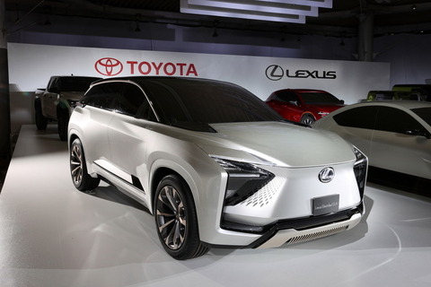【トヨタ】レクサスすべてEV電気自動車にする 2030年の未来まで