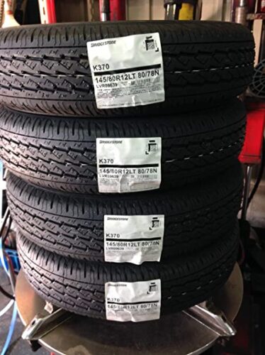 Amazonプライムフライデーで車のタイヤ4本買ったんだけどどやってくるの？？