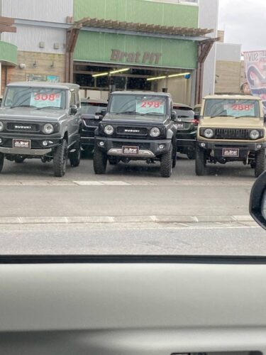 【悲報】ジムニー、中古車で300万円の値がつくwwwwwwwww