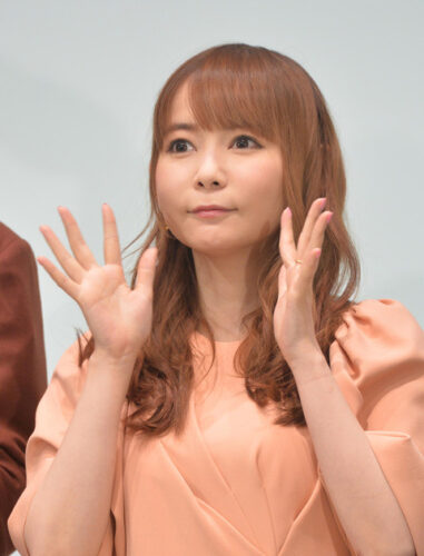 ９００万円のベンツ購入の中川翔子が自動駐車システムに不安「大丈夫なのかな？？」