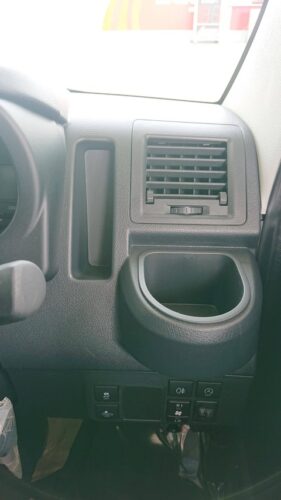 運転席にあるこの謎の窪みｗｗｗ一体何なんだｗｗｗｗｗｗ