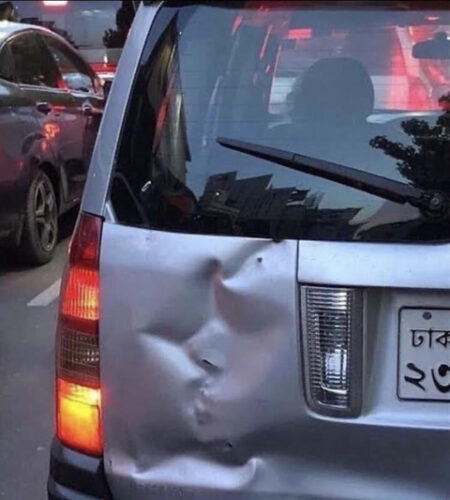 【画像】前の車キスしててワロタｗｗｗｗｗｗｗｗ