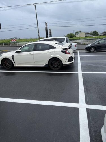 【悲報】ホンダの白い車、すぐ黄ばむwwwwwwwww