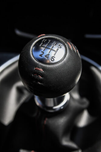 １速の左にＲある車って、慣れるまで怖いよなｗｗｗｗｗｗ