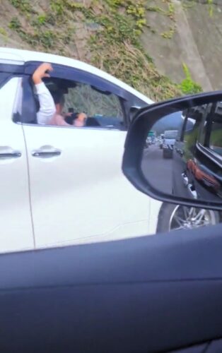 【悲報】3歳の女児が高速道路で車を運転する動画が拡散 番組で取り上げるも谷原章介のお気楽発言に…「本当に子持ちの親?」