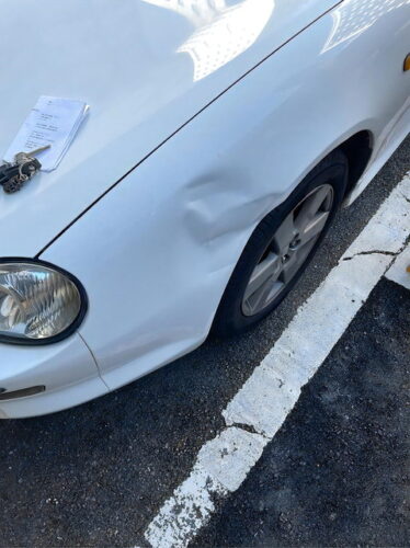 ぼく「車ぶつけた直して」 板金屋「あー・・・7・・・万っすねぇ・・・」←なめとん？