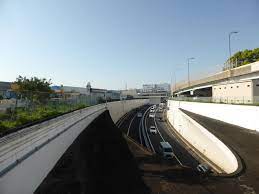 羽田トンネル、海上高架の上り3車線＋トンネルの下り専用化へ見直し。損傷対策のため