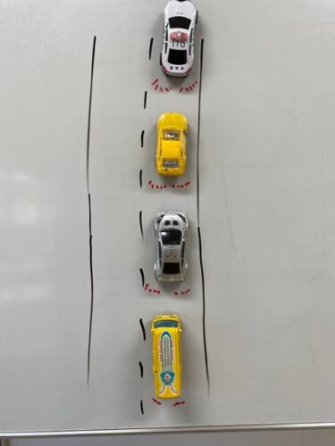 自動車学校「高速道路ドライバーへ。車間距離を詰めても早く着きませんよw」