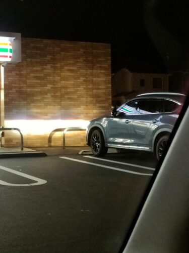 コンビニとかで止まってるときにライト点けっぱにしてる車ｗｗｗｗｗｗｗｗｗｗｗｗｗｗ