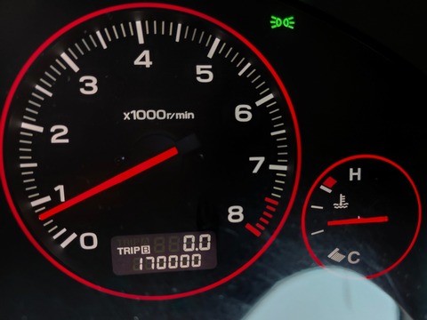 【悲報】ぼくの車、ついに17万キロ到達wwwwwwww