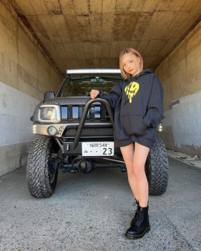 【画像】車+女の写真くれ！