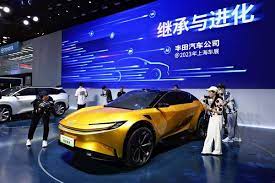 上海モーターショーは新エネ車が主役 「どの企業もEVの流れに逆らえない」
