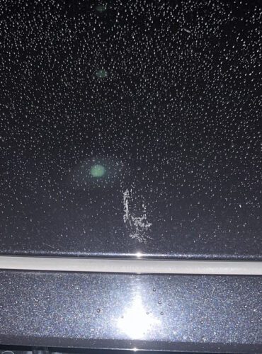 【悲報】遂に僕の車にも傷がつく