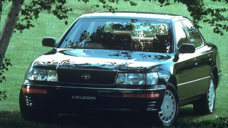 【名車】トヨタ「セルシオ」世界の高級車に並んだ日本車。打倒「Sクラス」の心意気がレクサス成功の基礎を作った