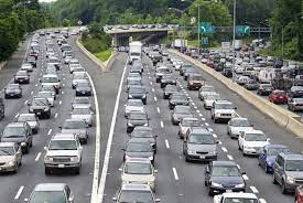 日本特有の「高速道路で渋滞起きる」文化wwwwwww